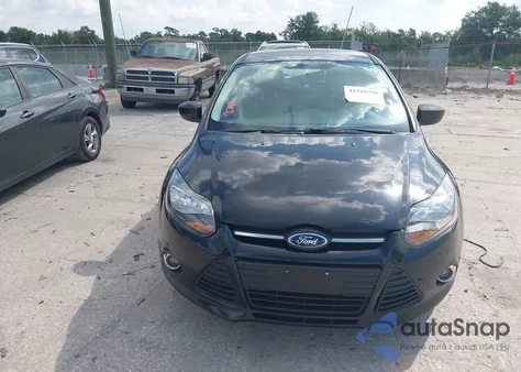 2012 Ford Focus Se z USA, uszkodzony, nr VIN 1FAHP3F25CL221093